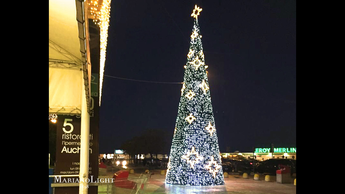 Auchan Decorazioni Natalizie.Auchan Illuminazione Natalizia Mariano Light